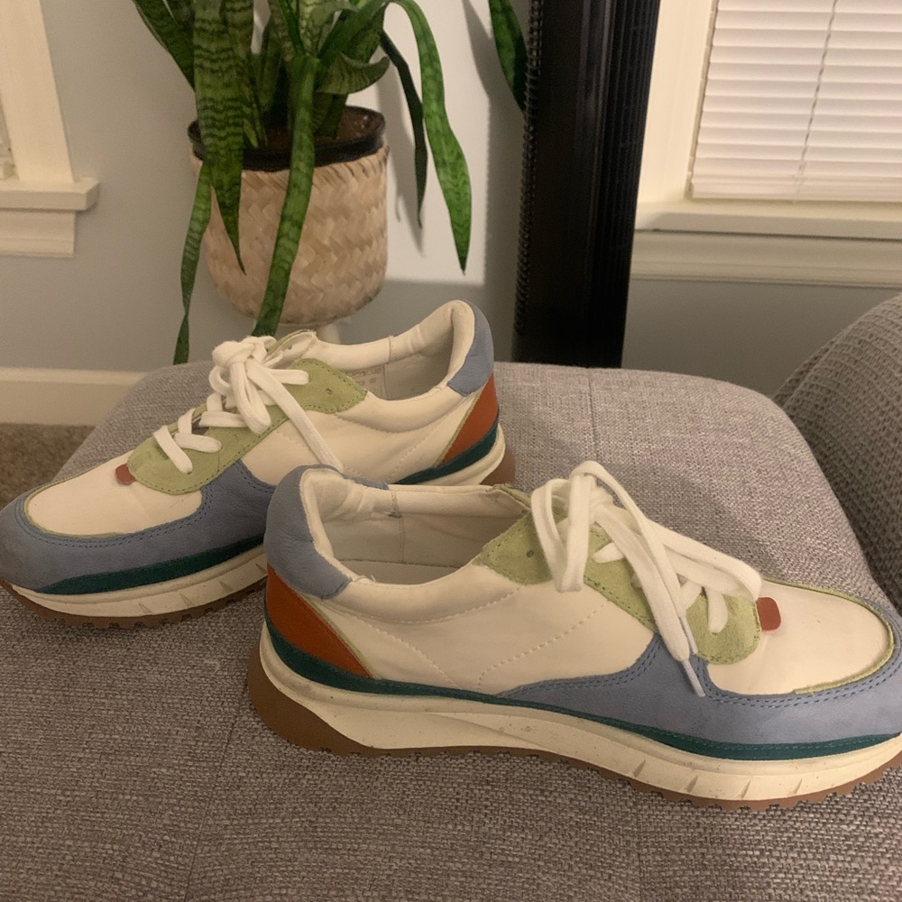 Adorable Madewell Sneakers!